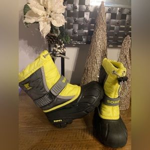 SOREL KIDS TODDLER BOOTS! Like New! Only worn twice! Size 10c!